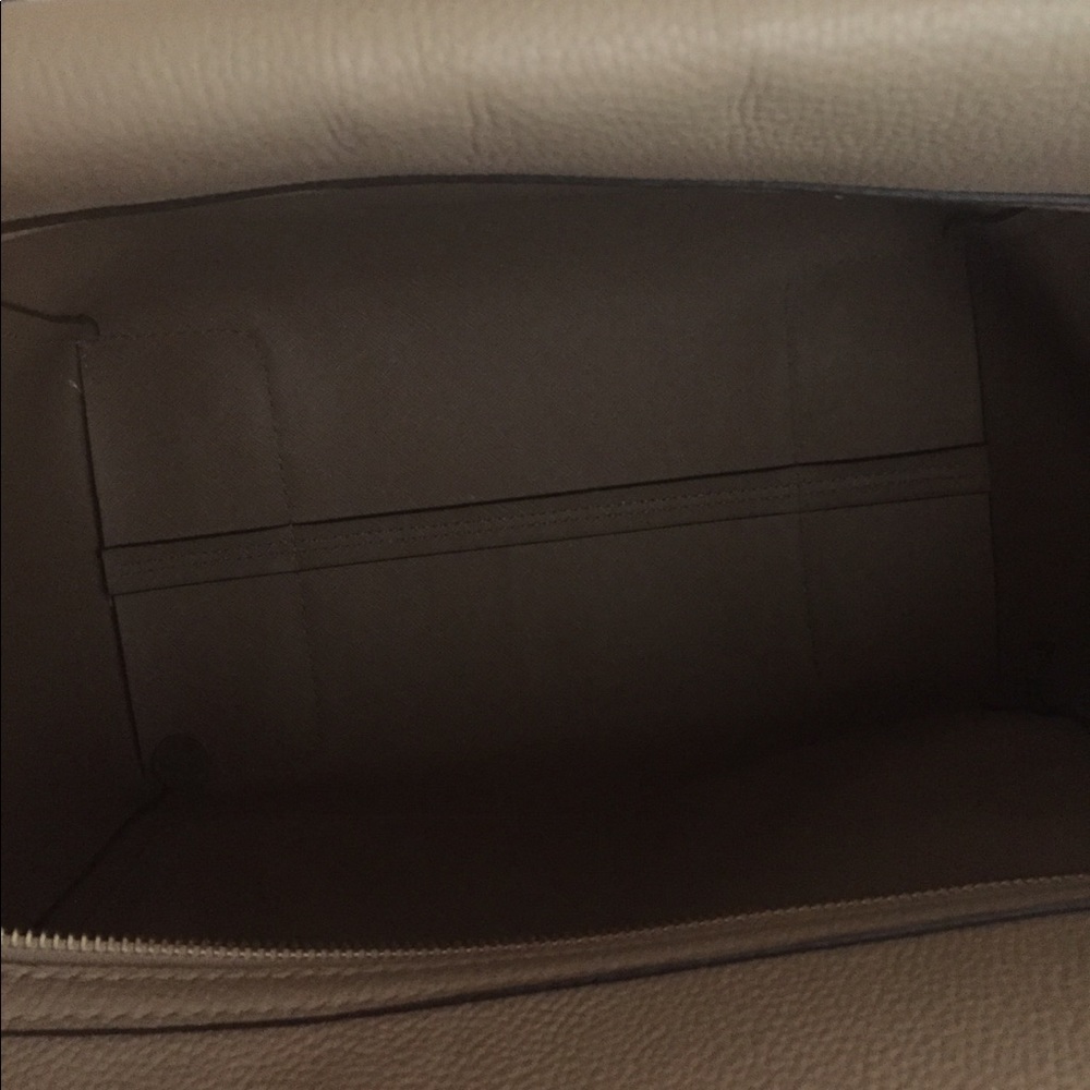 🎉Like new Michael Kors tan tote purse - Picture 3 of 6